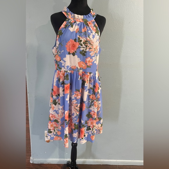 VINCE CAMUTO
Flare Dress Blue Size 8 - Picture 2 of 10